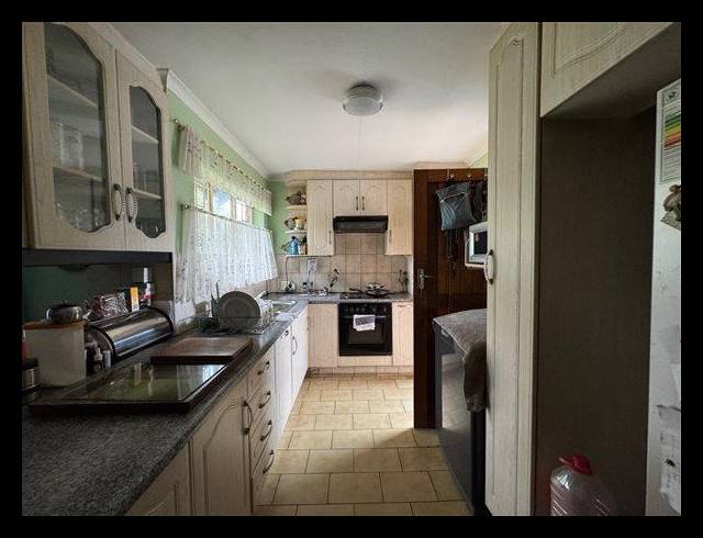 3 BEDROOM HOUSE FOR SALE IN BONAERO PARK